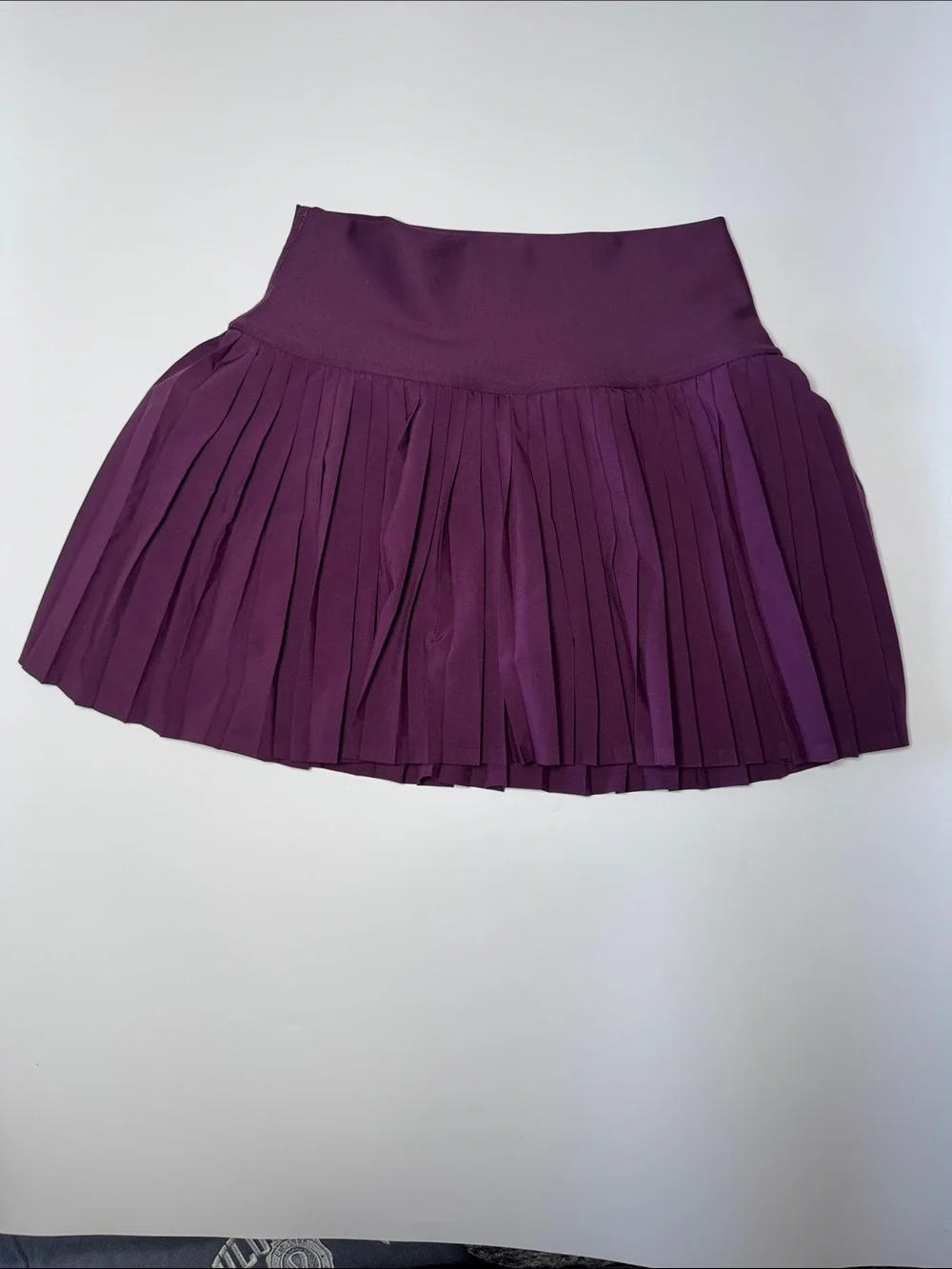 ALO Yoga Grand Slam Skirt in Plum Purple